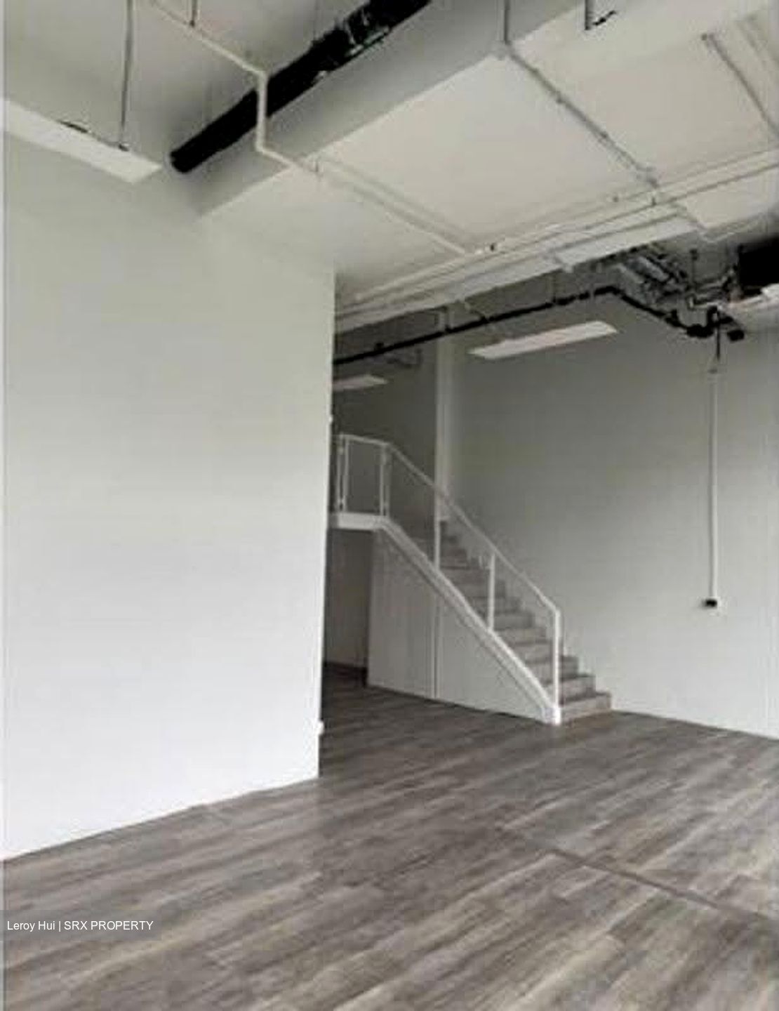 Woods Square (D25), Office #626964551